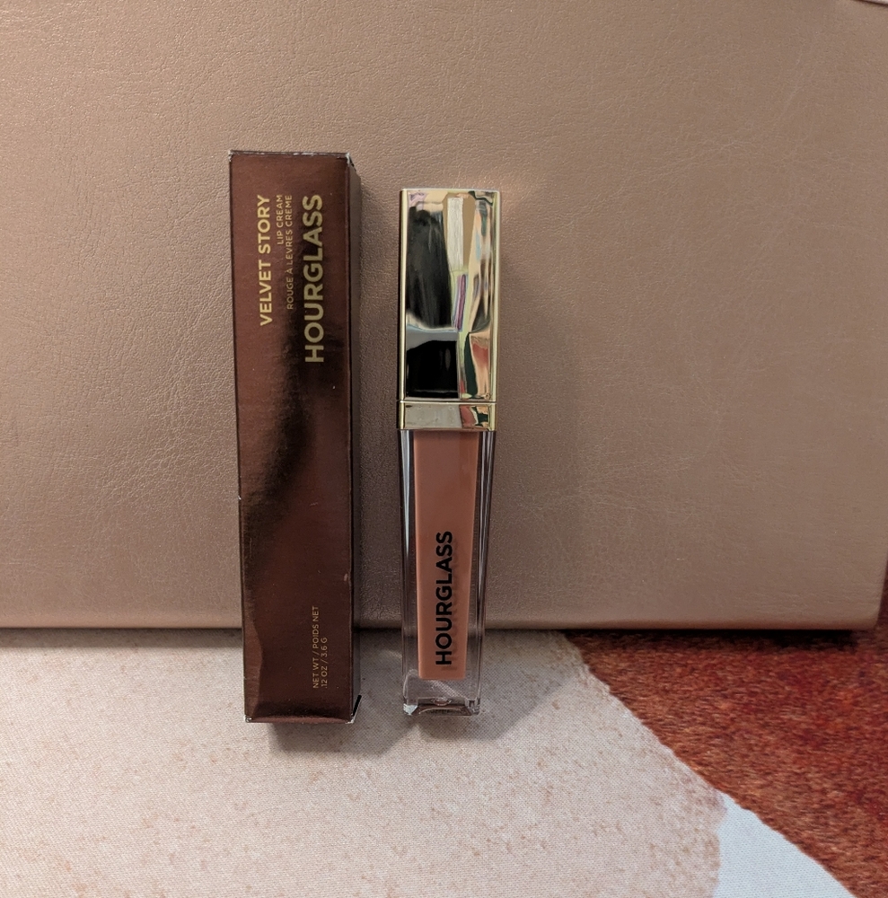 Hourglass Velvet Story Lip Cream in Shade Touch